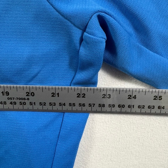 The North Face Lightweight Blue Sweater - Picture 5 of 6